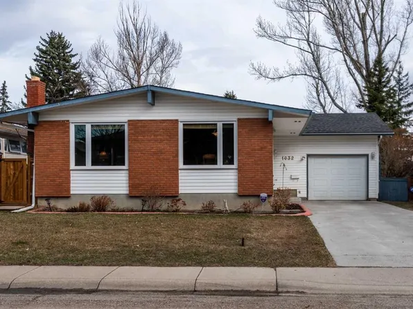 1032 S Cantabrian Dr SW, Calgary, AB T2W 1L7