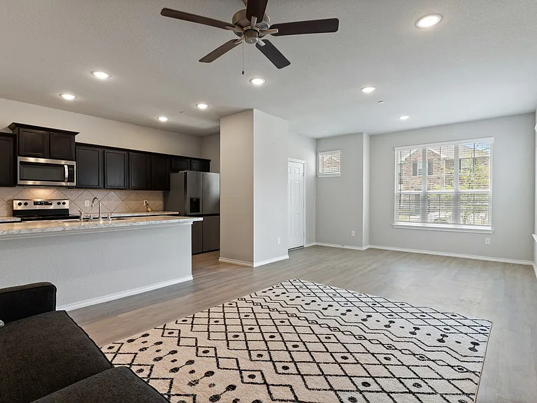 2833 Bellflower Dr — Photo 17