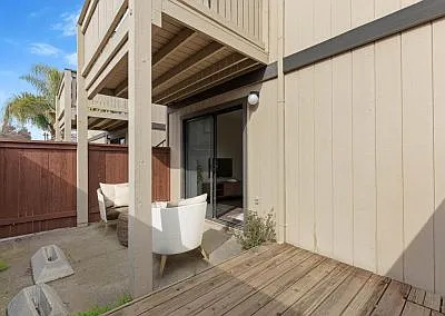 Almondwood Apartments — Photo 16