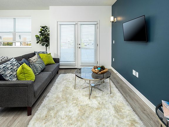 5th image of 365 W Paxton Ave #521