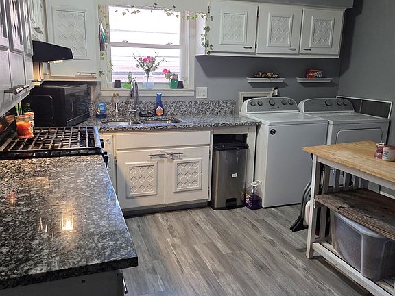 4th image of 1737 N Layman Ave