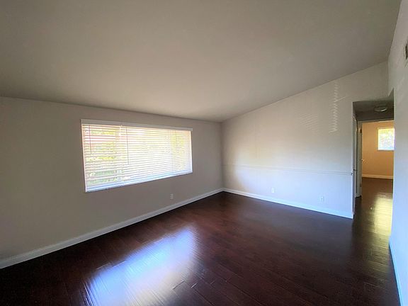 2nd image of 701 Lepere Ave #G
