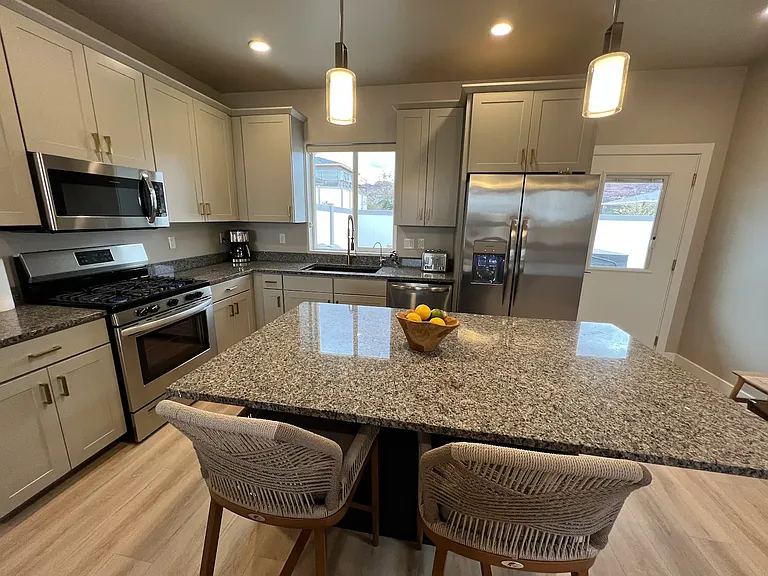 690 N Richard St #8 — Photo 11