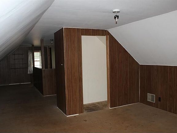 5th image of 110 Littlebrook Dr