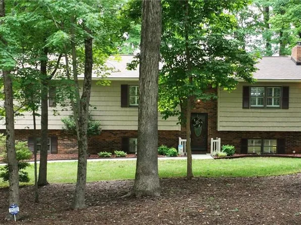 144 Cardinal St, Mocksville, NC 27028