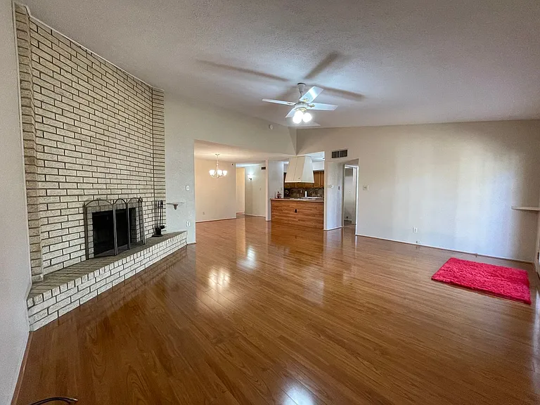 3832 Bridalwreath Dr — Photo 3