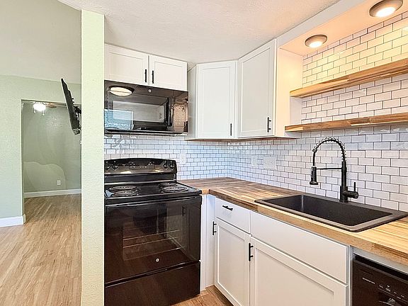 4th image of 2500 Burleson Rd APT 401