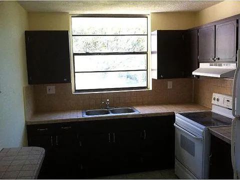 2 bed, 1200 sqft, $800 — Photo 4