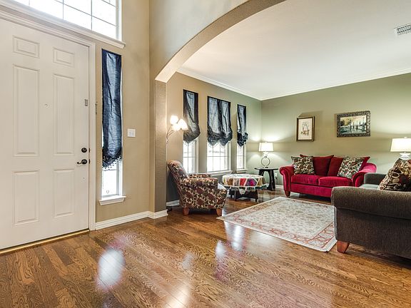 3rd image of 14539 Snowshill Dr