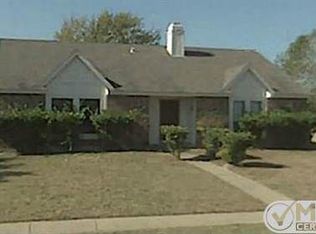 412 S Cannady Dr, Cedar Hill, TX 75104