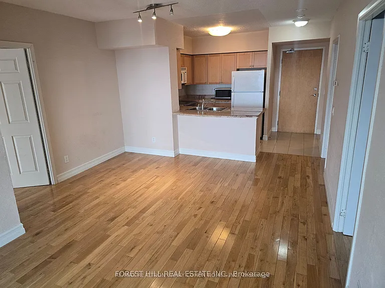 4968 Yonge St #3705 — Photo 9