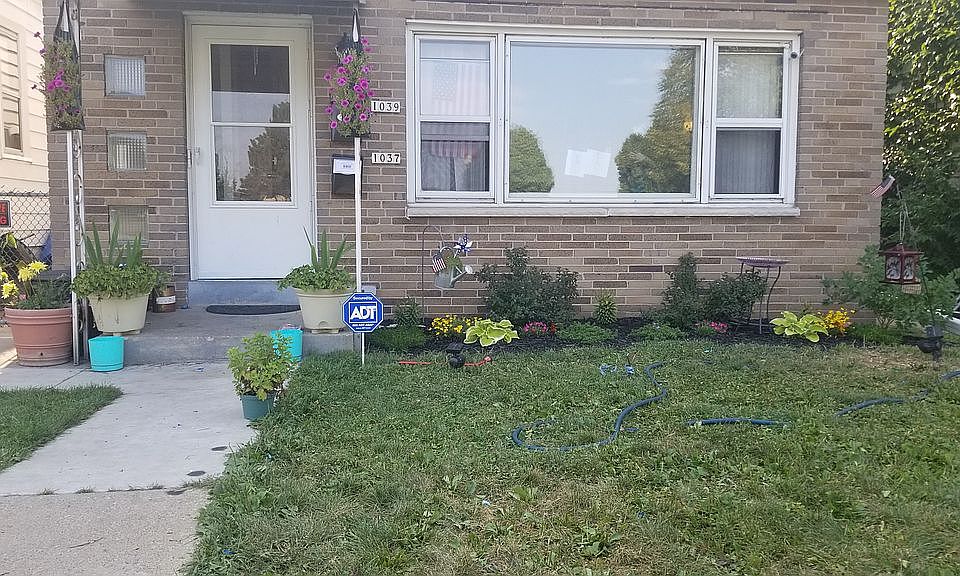 1st image of 1039 S 72nd St