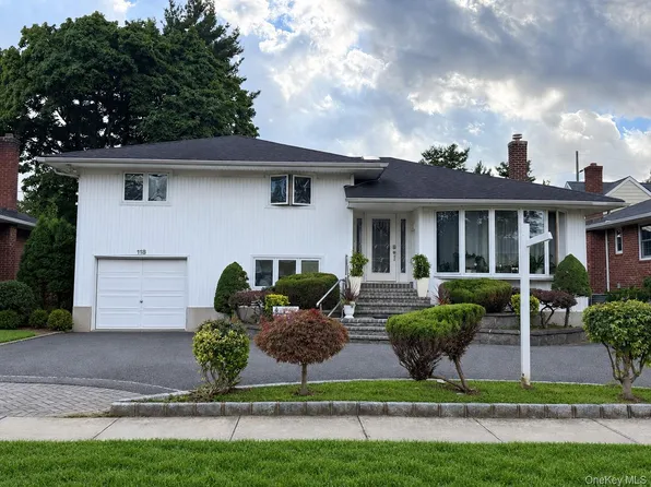 118 Leahy Street, Jericho, NY 11753