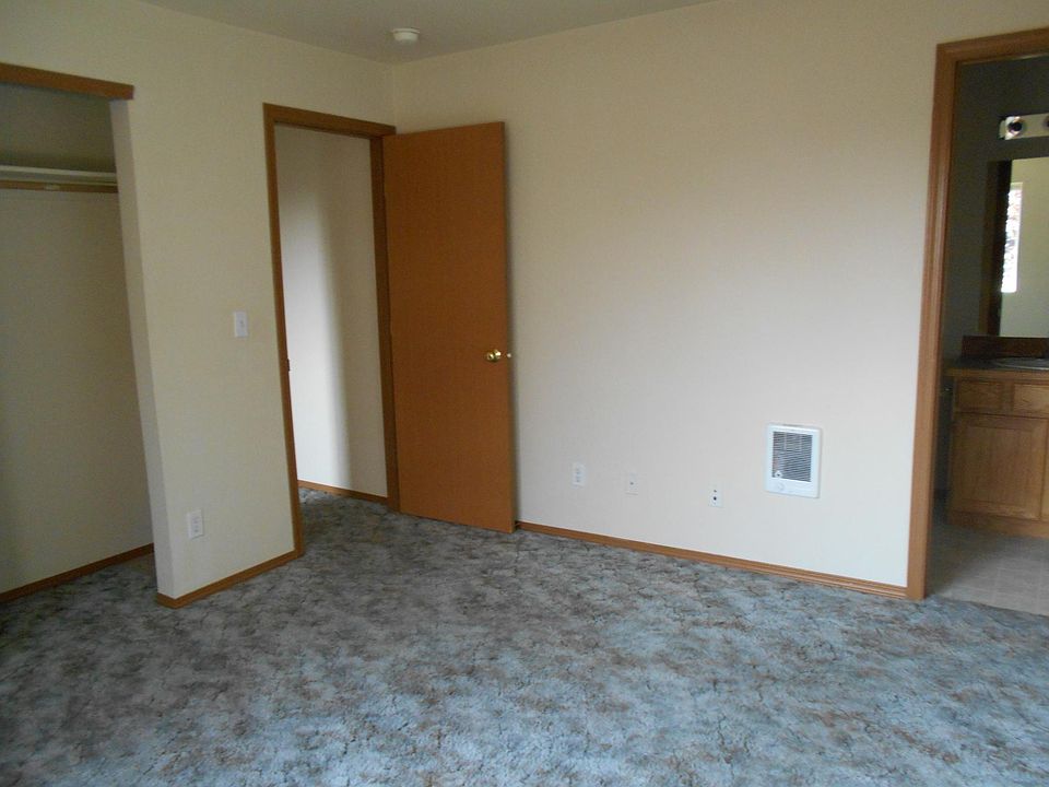 1st image of 705 N Jefferson St APT 305
