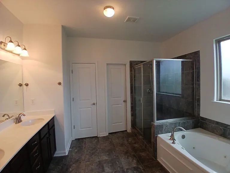 6839 Hare Pointe Dr — Photo 11