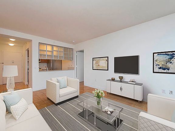 3rd image of 215 E 96th St #25A
