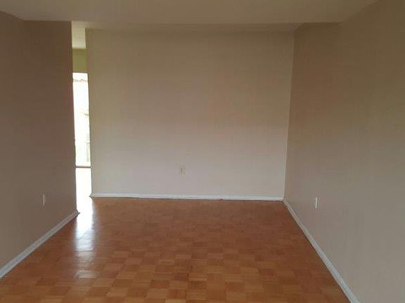 2nd image of 17921 Hickory Ln