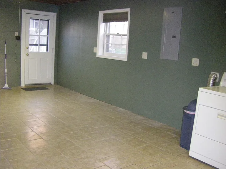 301 Janlar Dr — Photo 6