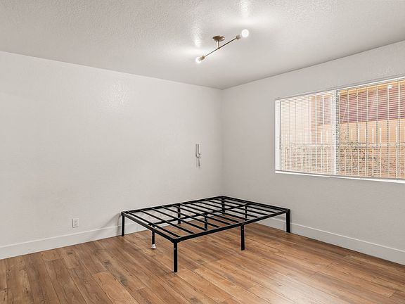 5th image of 2642 Ellendale Pl APT 102