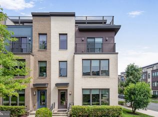 10374 Jacobsen St, Bethesda, MD 20817