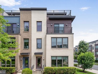 10374 Jacobsen St, Bethesda, MD, 20817