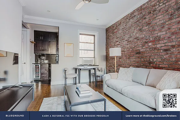 Rented by The Blueground | media 4