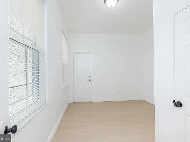 703 N 43rd St #1 — Photo 29
