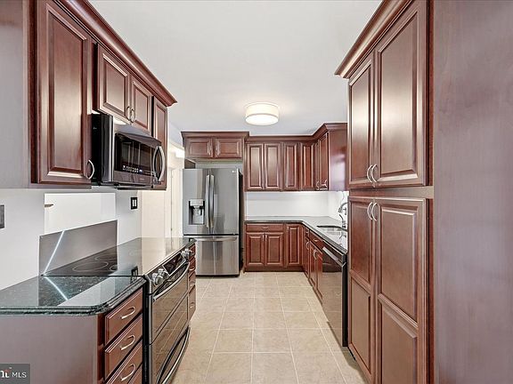 4th image of 14802 Dodson Dr