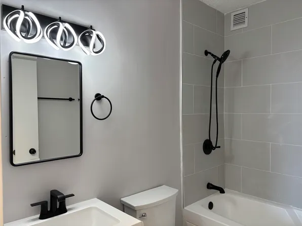 45 River Dr South image 20 of 32