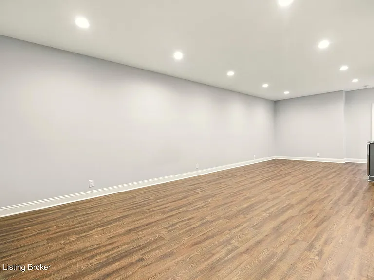 8707 Featherbell Blvd — Photo 39