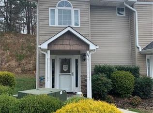 61 Cherry Laurel Ln, Swannanoa, NC 28778