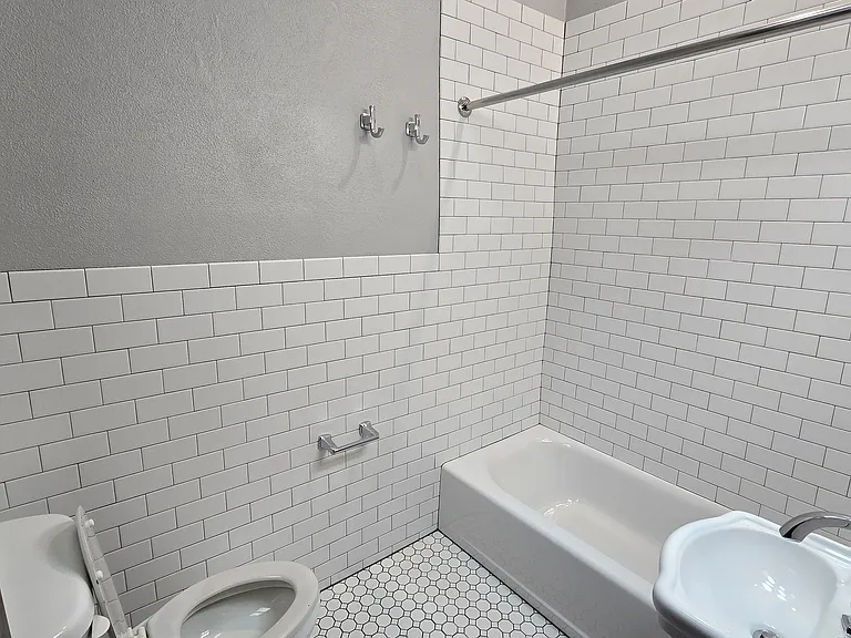 1202 Tower Ave — Photo 117