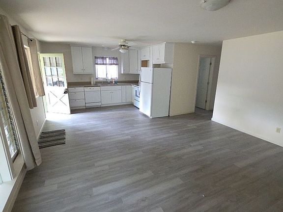 4th image of 535 Esplanade St