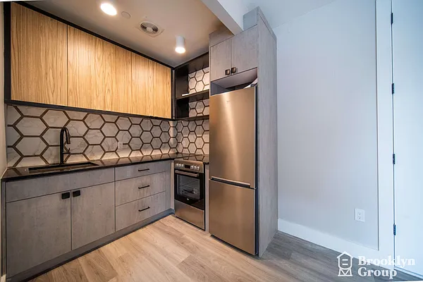 Rented by Brooklyn Group | media 18