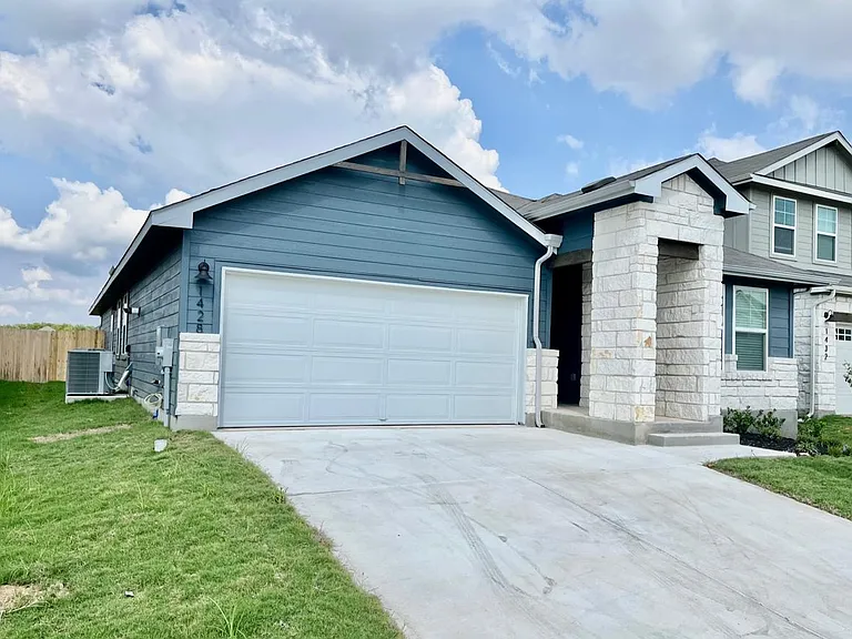 1428 Settlers Glen Dr — Photo 2