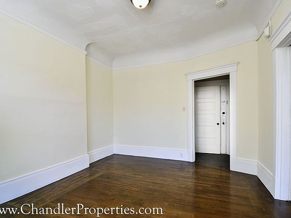 5th image of 652-656 Clayton St #654-A