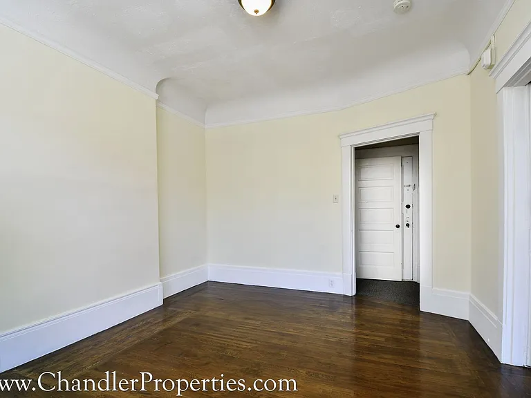 652-656 Clayton St — Photo 5