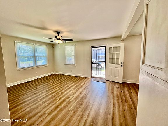 4th image of 202 Banks Avenue