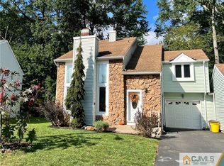 13 Scott Ct, Dayton, NJ