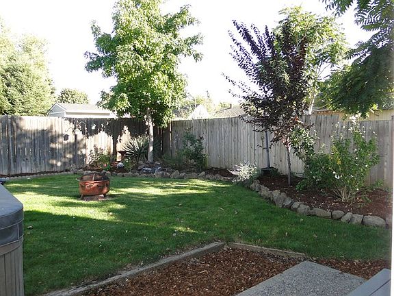 5th image of 805 S Division St