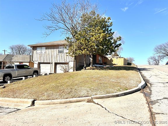 5th image of 522 S 73rd East Ave