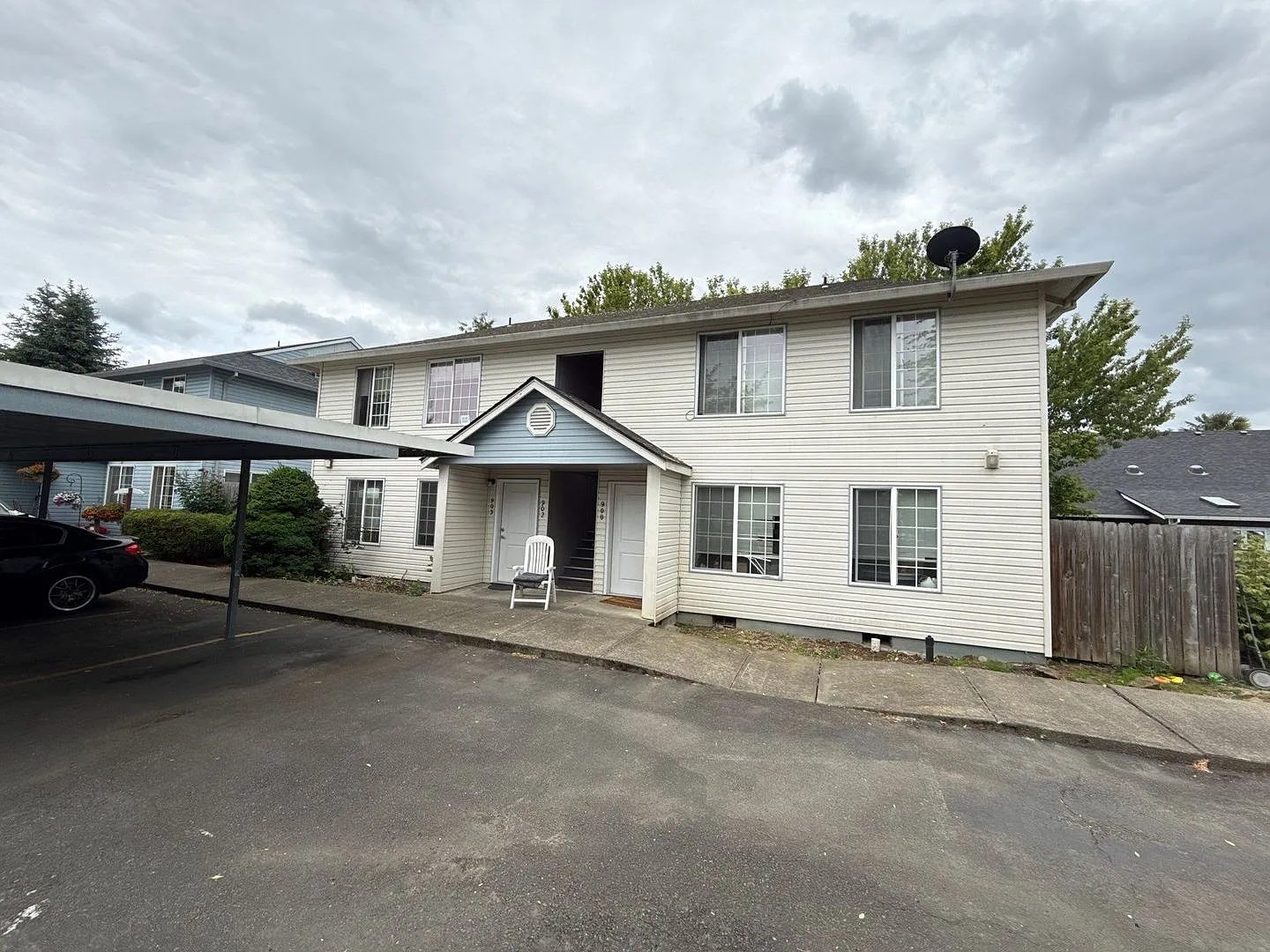 2 bed, 1.0 bath, 850 sqft, $1,445 — Photo 2