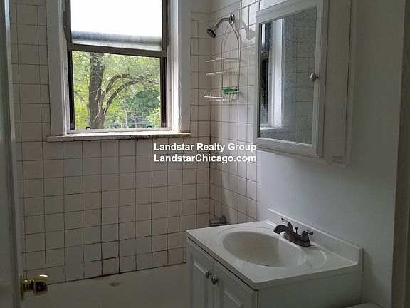 4th image of 1371 W Estes Ave APT 2E