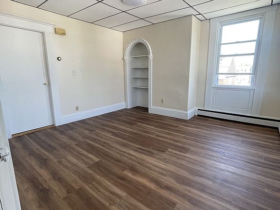 3rd image of 1207 Pleasant St #2E