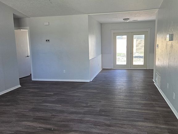 4th image of 2313 Meridian Dr