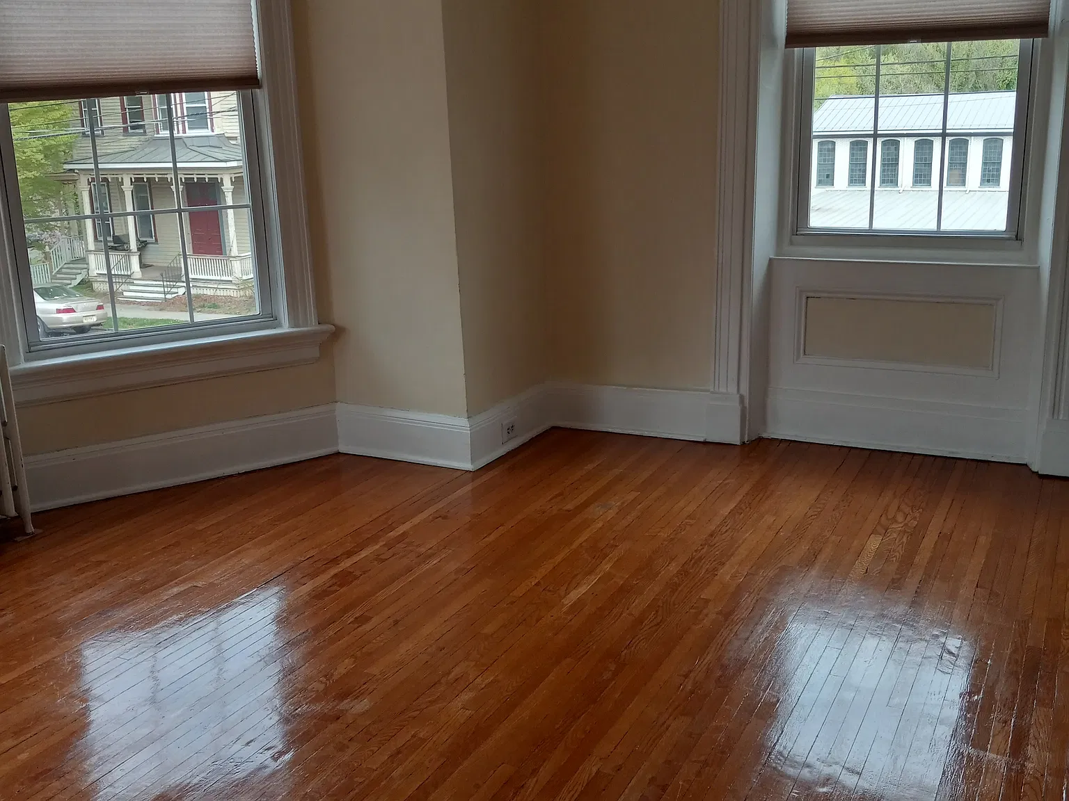 Studio, 350 sqft, $1,300 — Photo 4