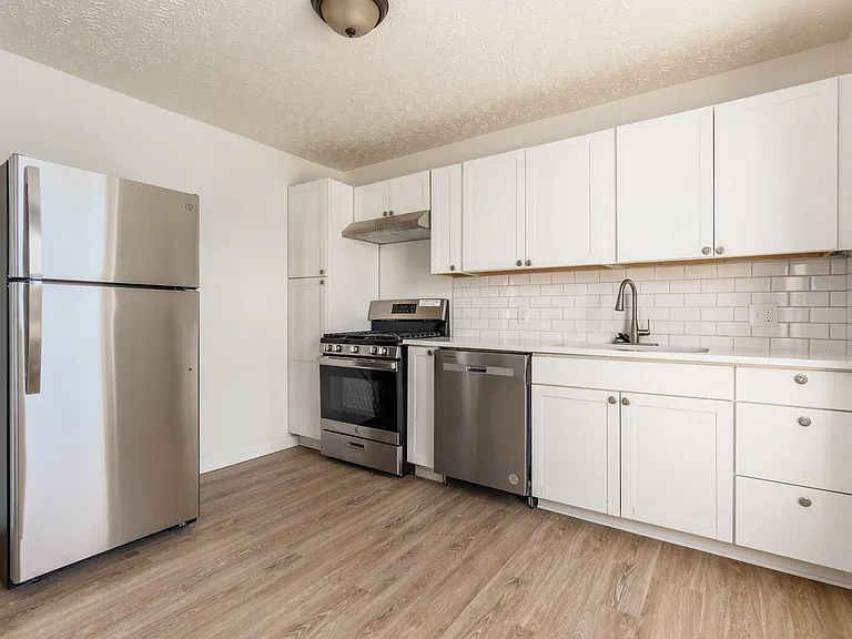 1111 Franklin Ave #1111 — Photo 12