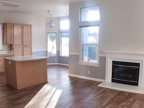 3rd image of 6412 Emerald Dr