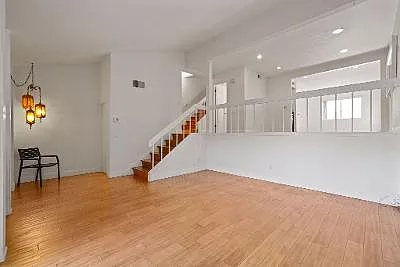 6242 1/2 Shoup Ave — Photo 4