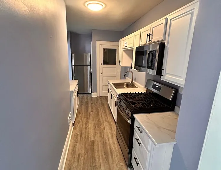 3817 Lockwood Ave — Photo 6